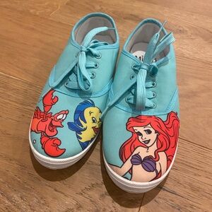 NWOT - Disney Women’s Little Mermaid Ariel Themed Shoes - size 9
